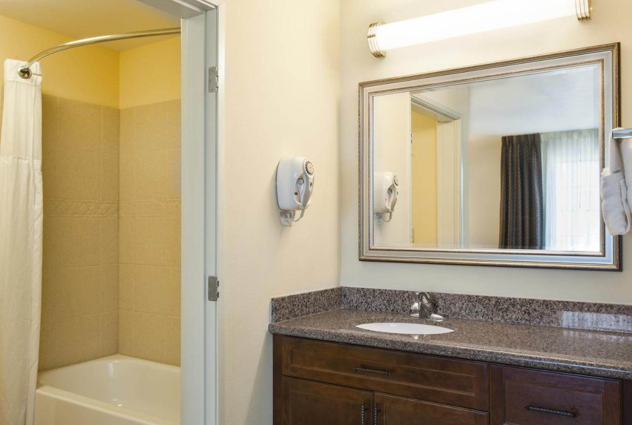 Staybridge Suites El Paso Airport By Ihg Exterior foto