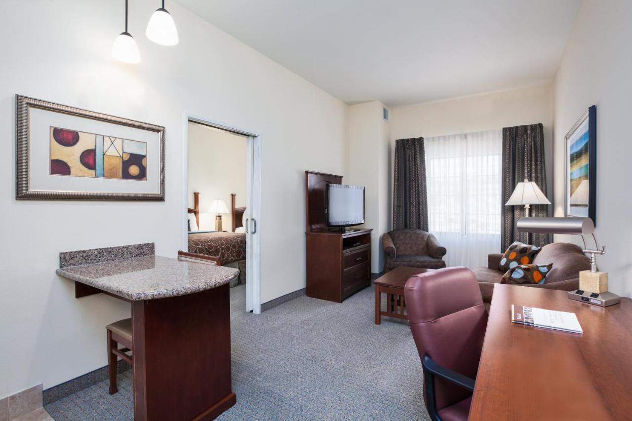 Staybridge Suites El Paso Airport By Ihg Exterior foto